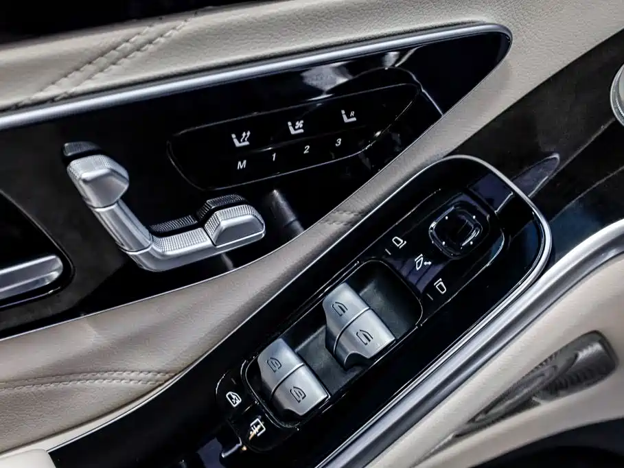 Mercedes-Benz Maybach S-Class 2023 — фото 12