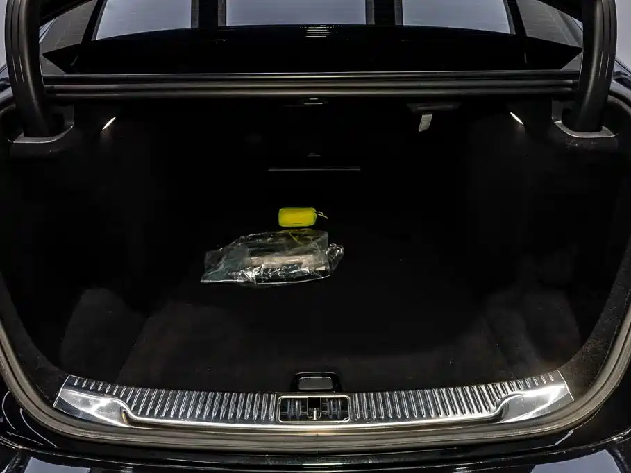 Mercedes-Benz Maybach S-Class 2023