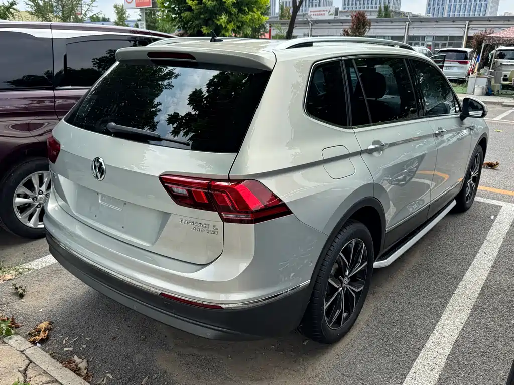 Volkswagen Tiguan L 2020 — фото 15