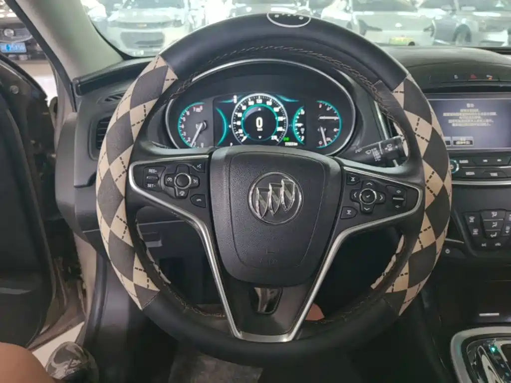 Buick Regal 2015 — фото 11