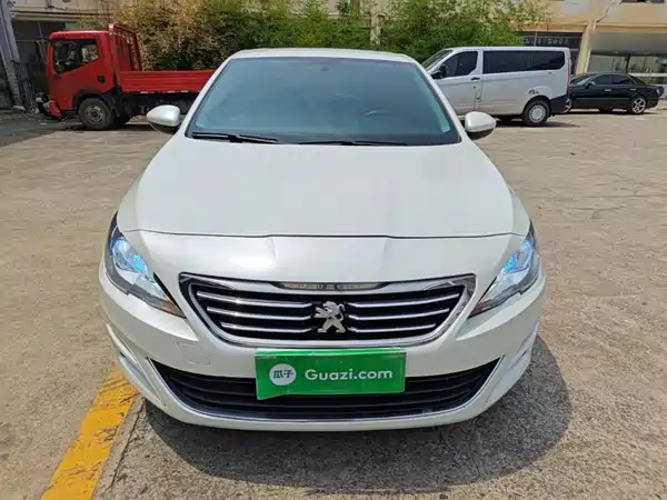 Peugeot 408 2015
