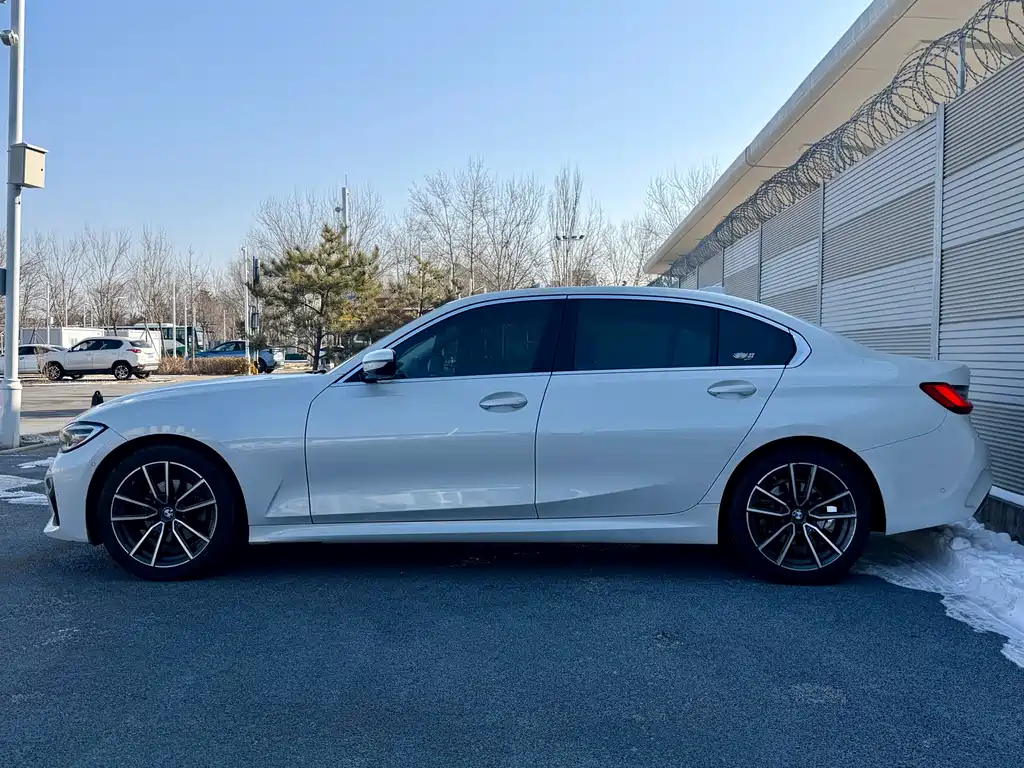 BMW 3 Series 2020 — фото 15