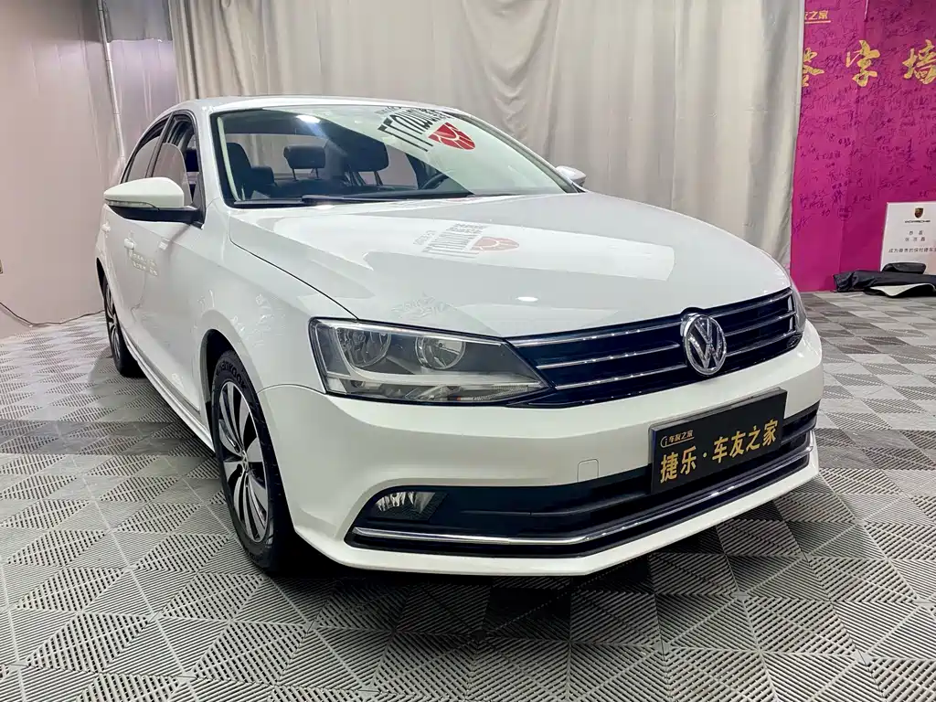 Volkswagen Sagitar 2017