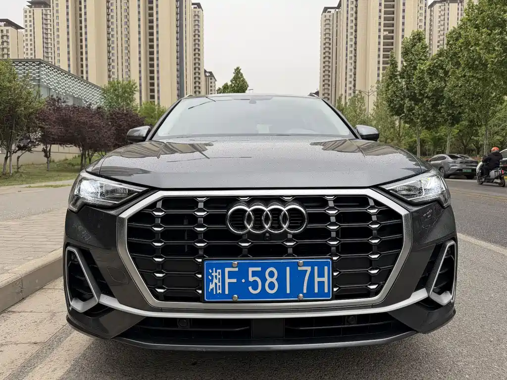 Audi Q3 2022 — фото 2