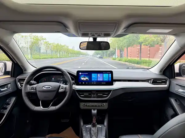 Ford Focus 2023