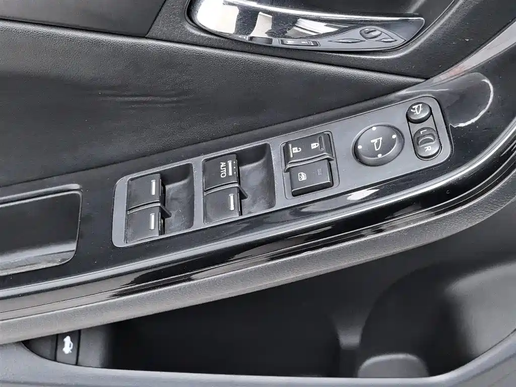 Honda Spirior 2016 — фото 9