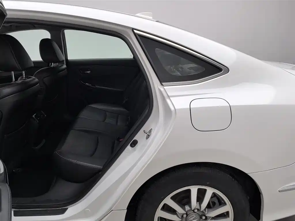 Honda Spirior 2016 — фото 15