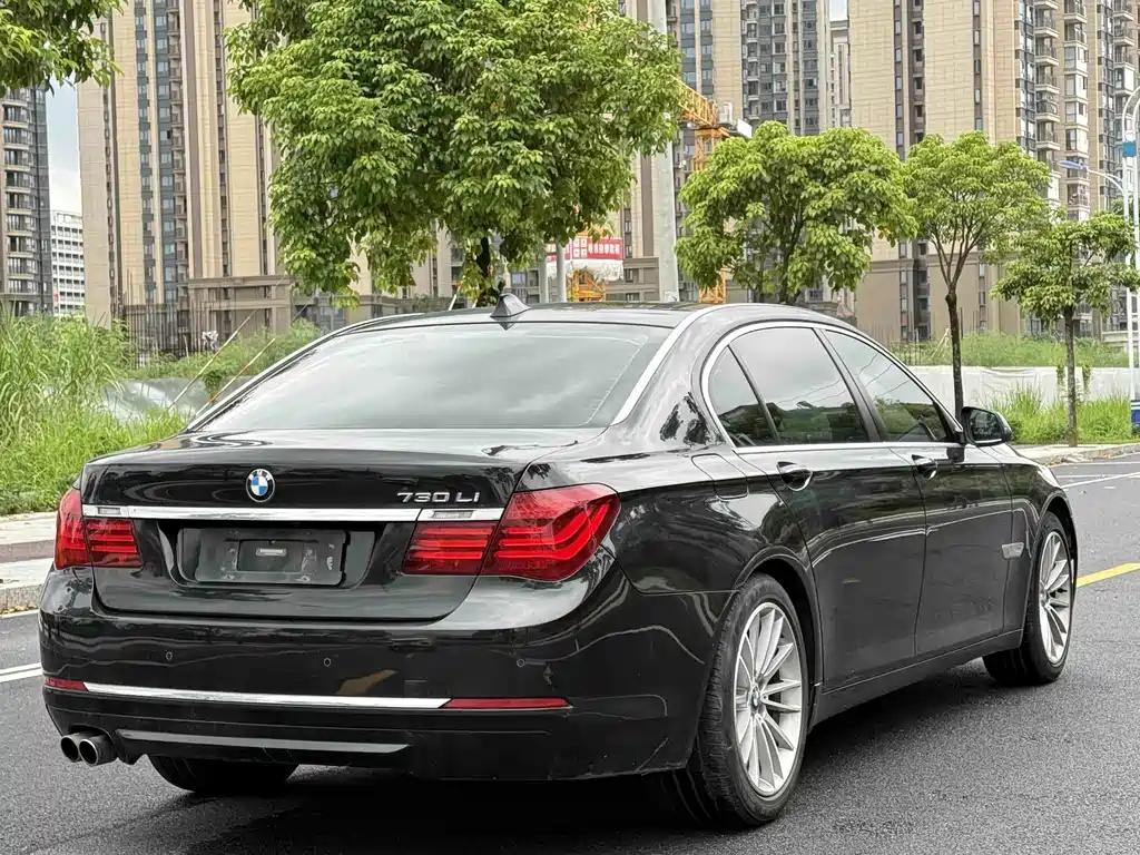 BMW 7 Series 2015 — фото 4