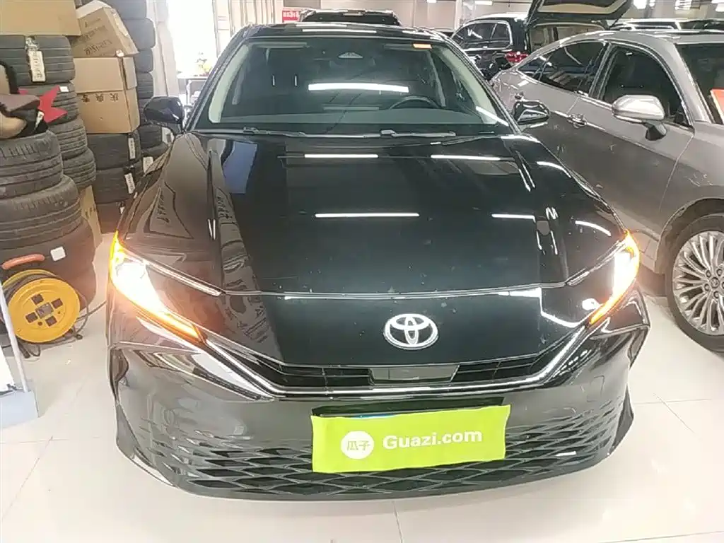 Toyota Camry 2024 — фото 3