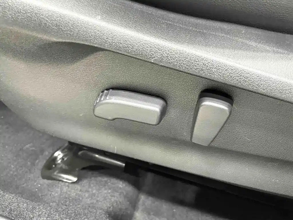Subaru Forester 2022 — фото 12