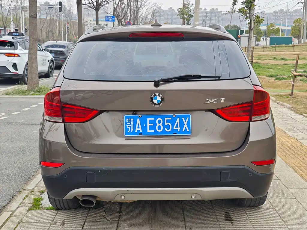 BMW X1 2013 — фото 8