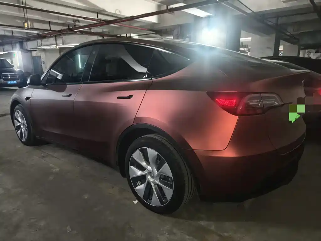 Tesla Model Y 2023 — фото 9