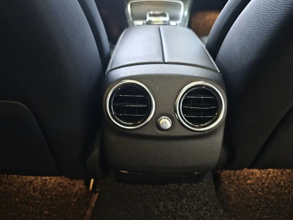 Mercedes-Benz C-Class 2015 — фото 10