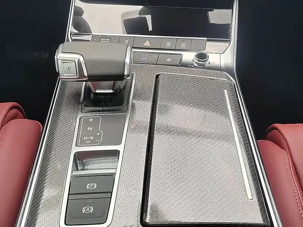 Audi A7L 2025 — фото 9