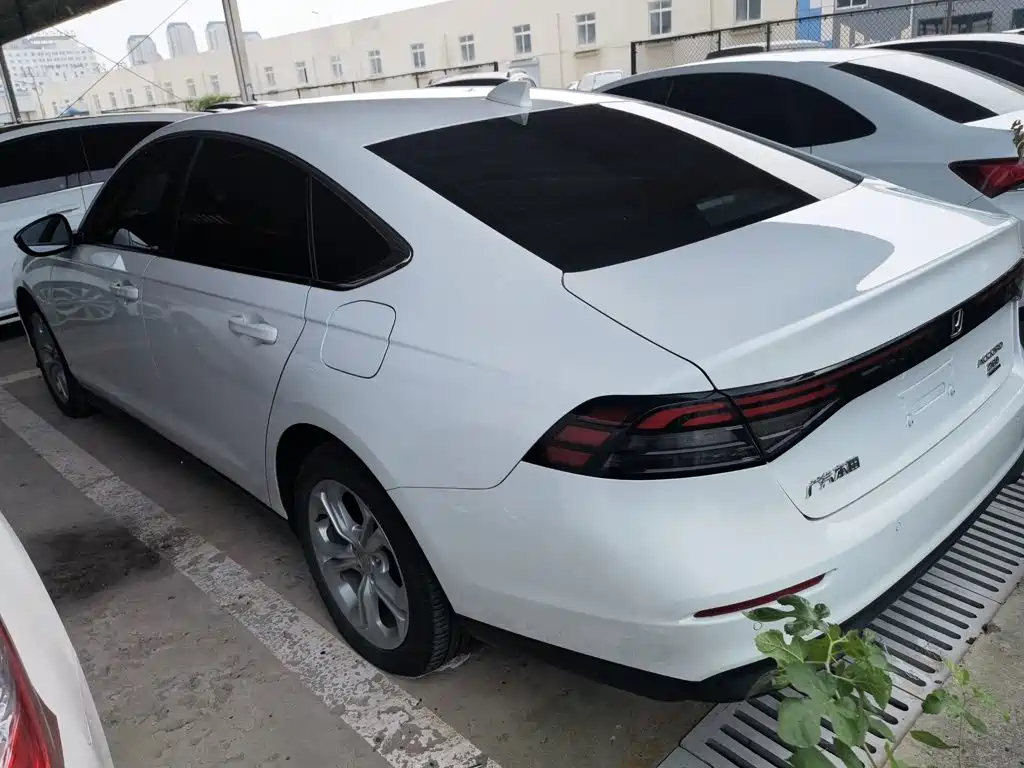 Honda Accord 2024 — фото 11