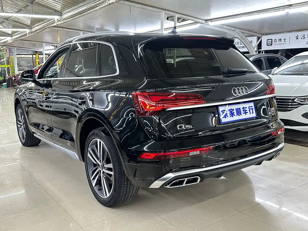 Audi Q5L 2022 — фото 6