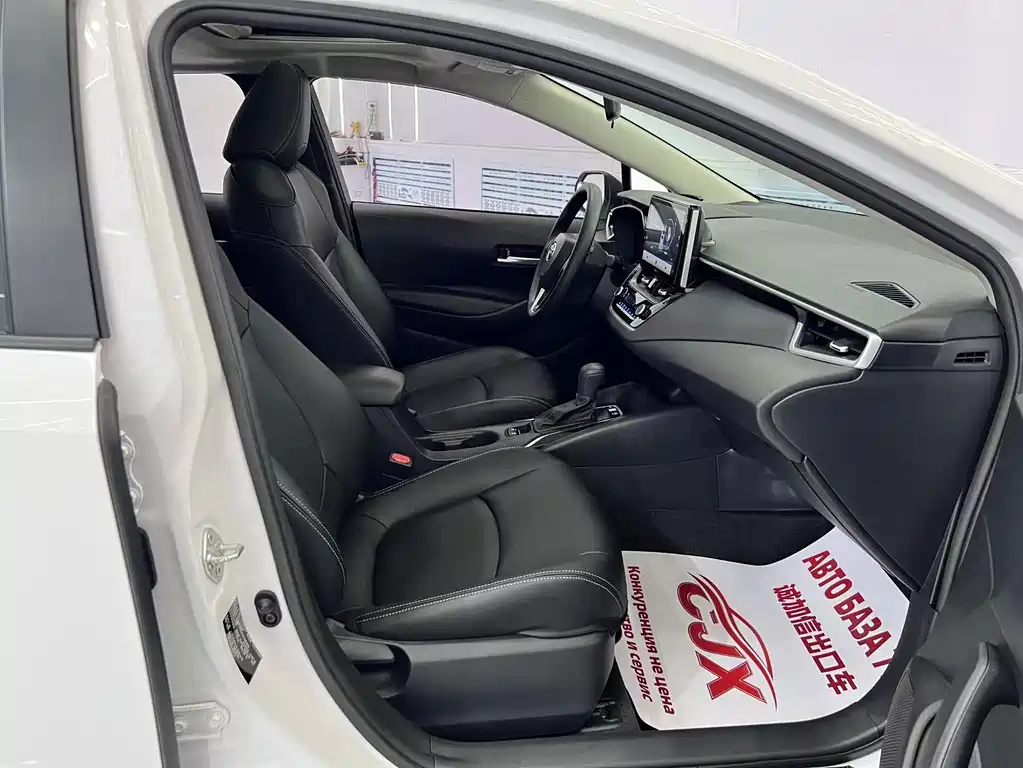 Toyota Corolla 2023 — фото 17