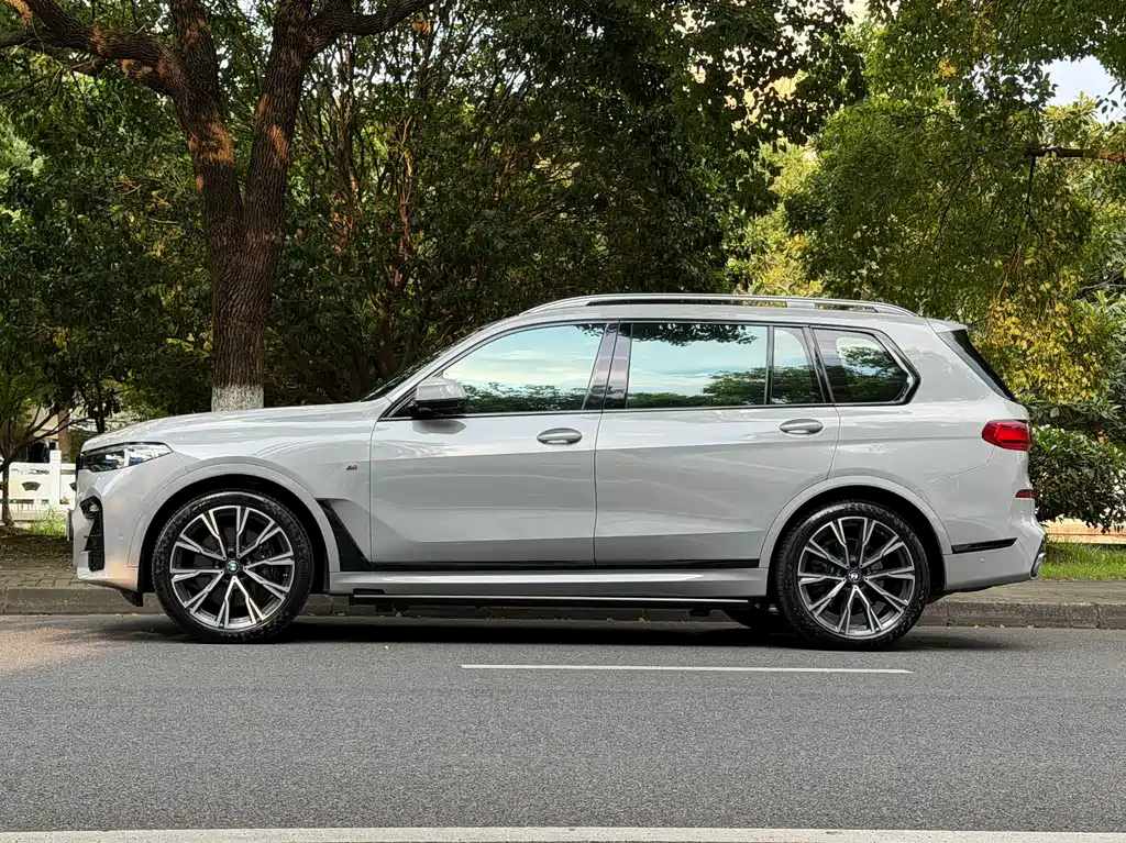 BMW X7 2020 — фото 21