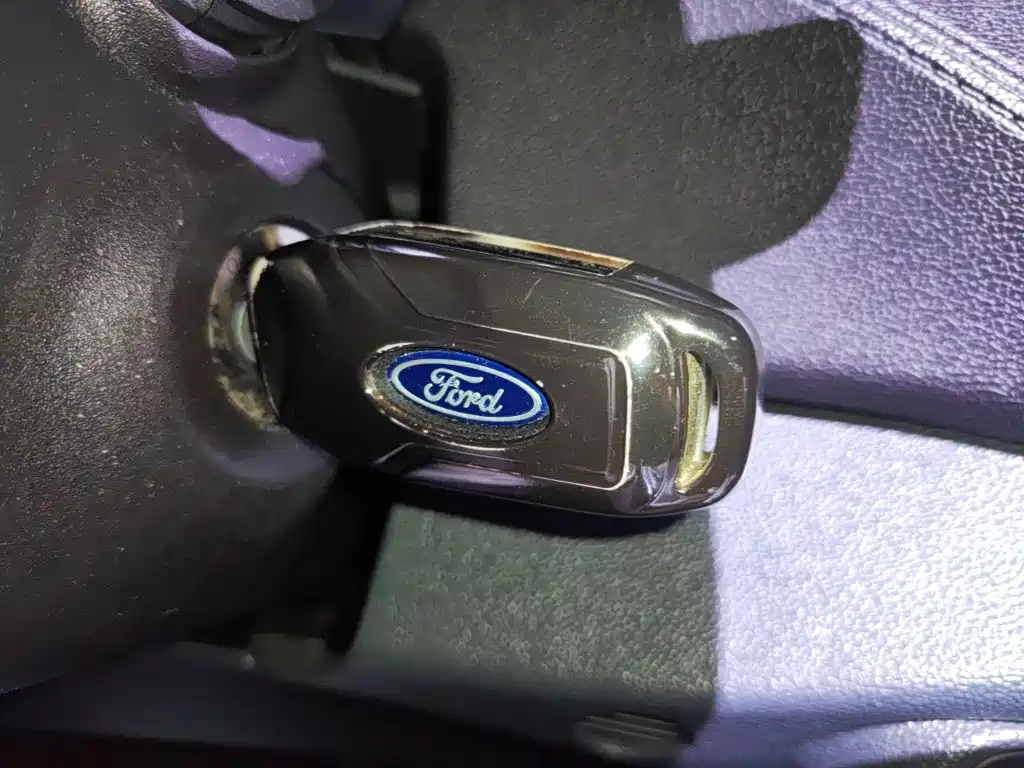 Ford Escort 2018 — фото 12