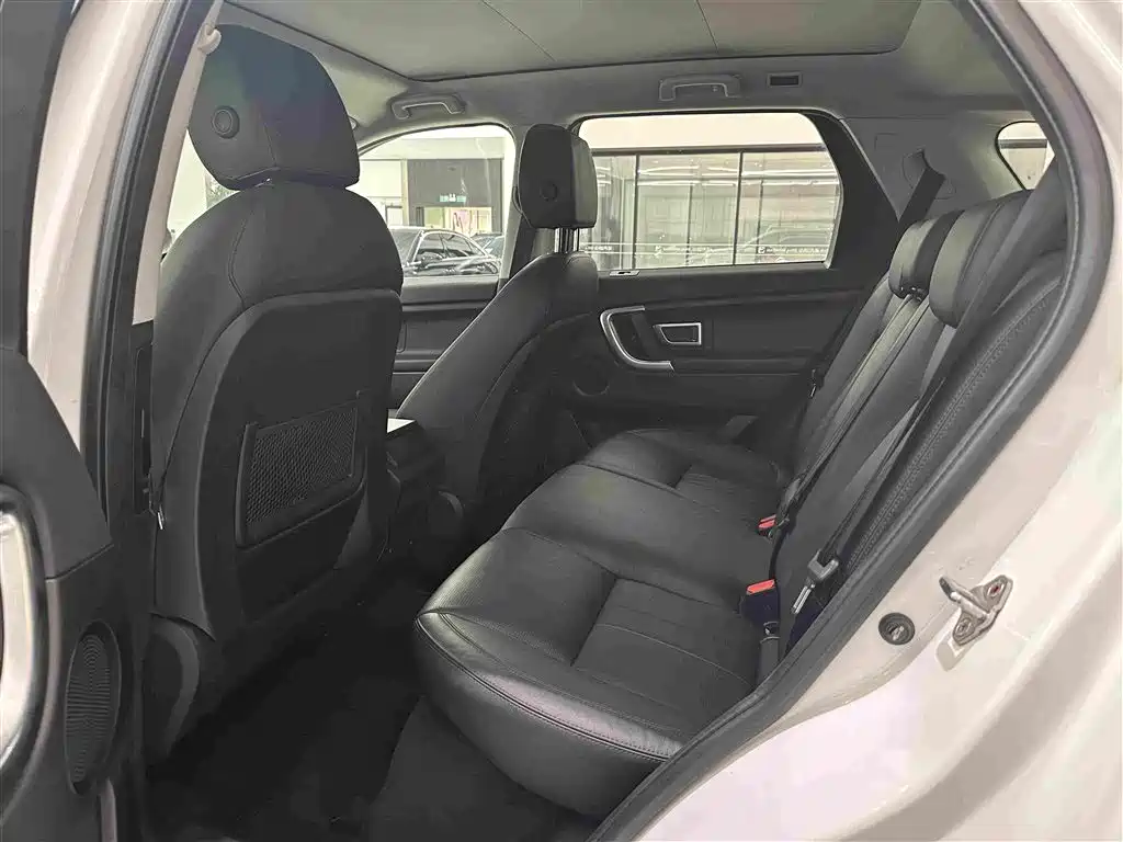 Land Rover Discovery Sport 2020 — фото 10