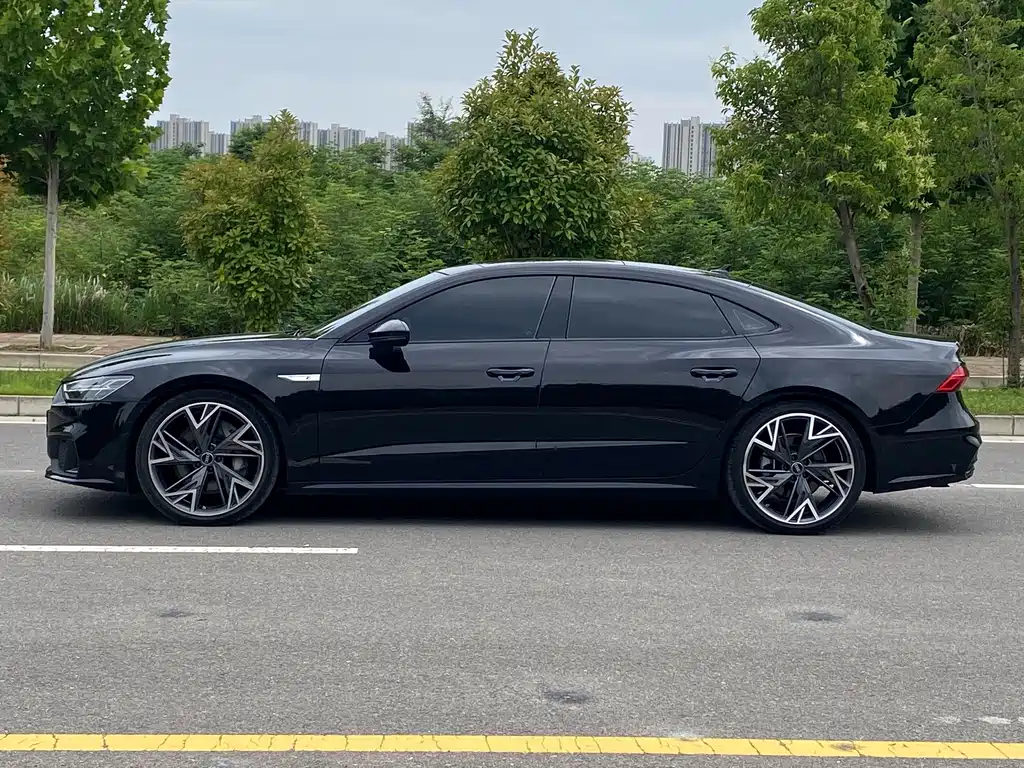 Audi A7L 2024 — фото 4