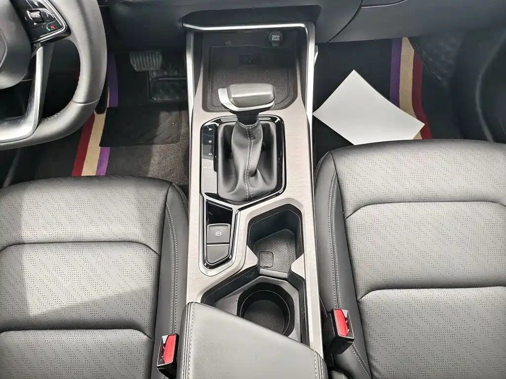 Geely Emgrand 2022 — фото 6