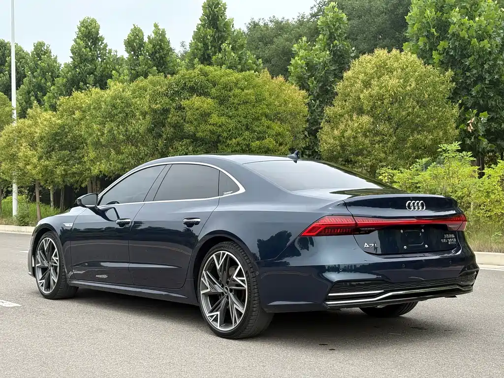 Audi A7L 2023 — фото 9