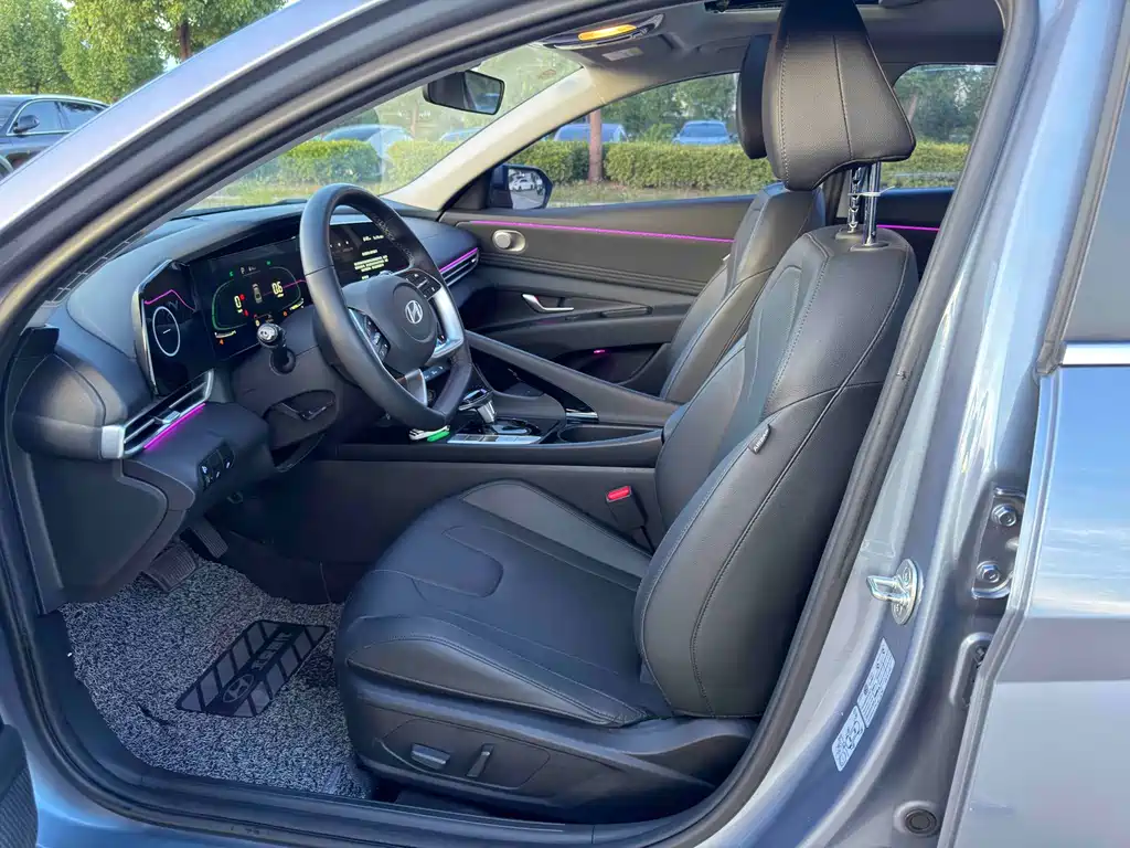 Hyundai Elantra 2024