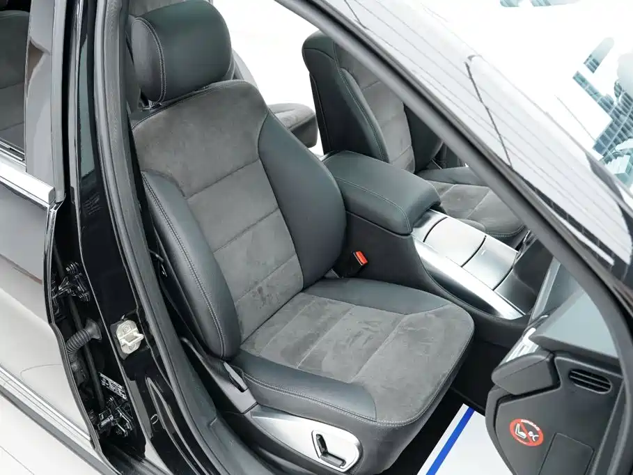Mercedes-Benz R-Class 2015 — фото 19
