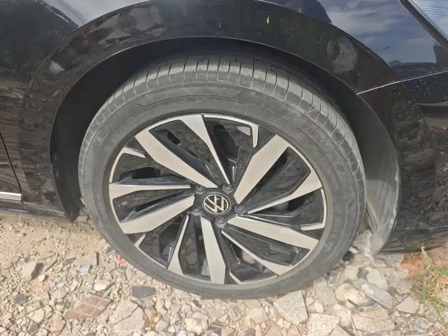 Volkswagen Passat 2025