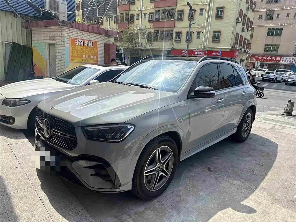 Mercedes-Benz GLE 2024 — фото 1