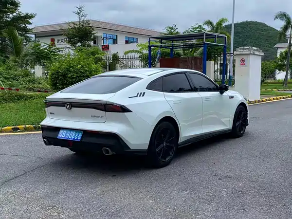 Changan UNI-V 2024