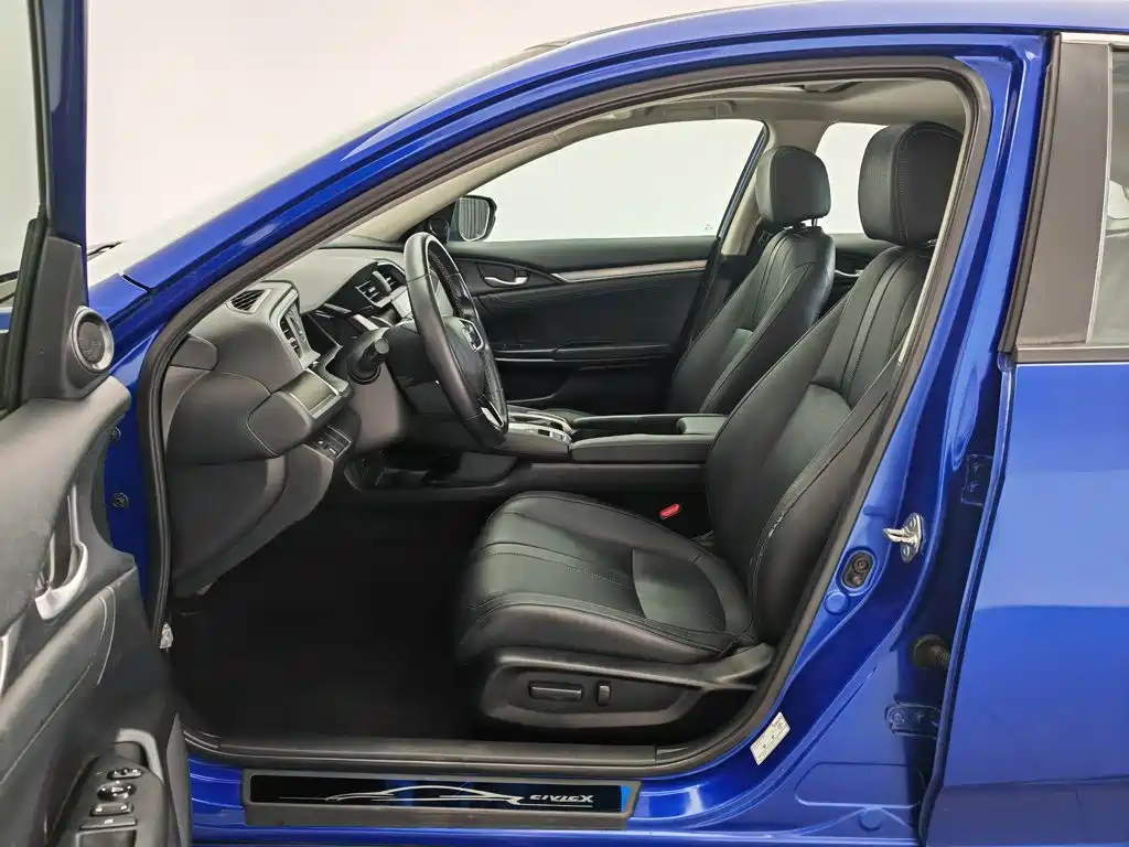 Honda Civic 2017 — фото 10