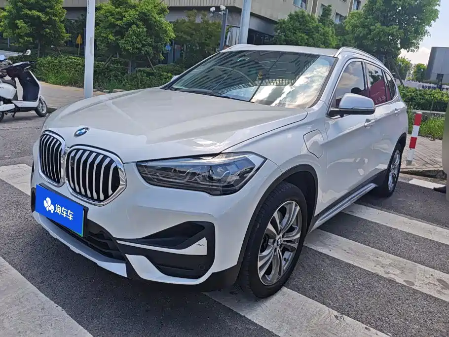 BMW X1 New Energy 2021 — фото 1
