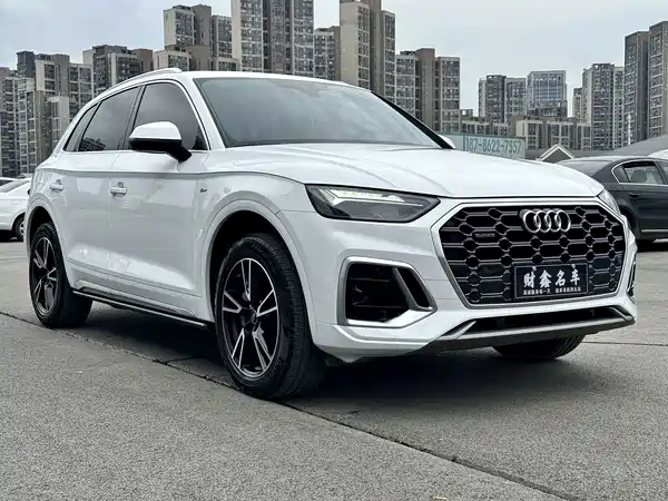 Audi Q5L 2024