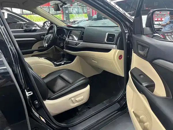 Toyota Highlander 2019