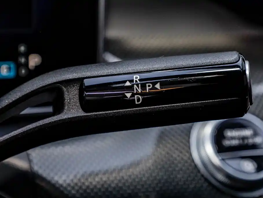 Mercedes-Benz C-Class 2023 — фото 15