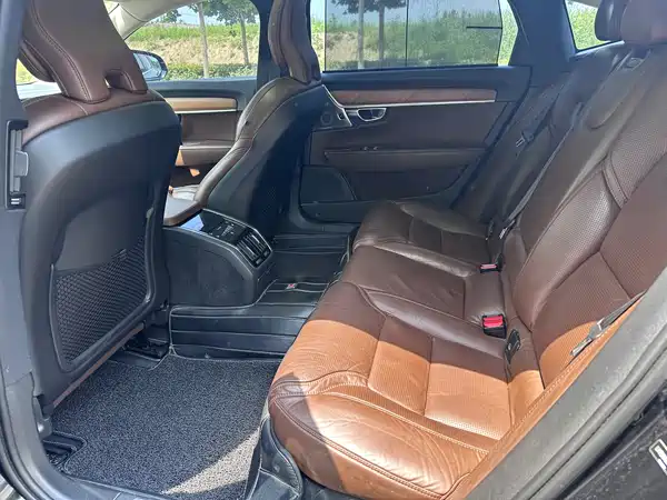 Volvo S90 2019