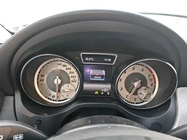 Mercedes-Benz GLA 2016