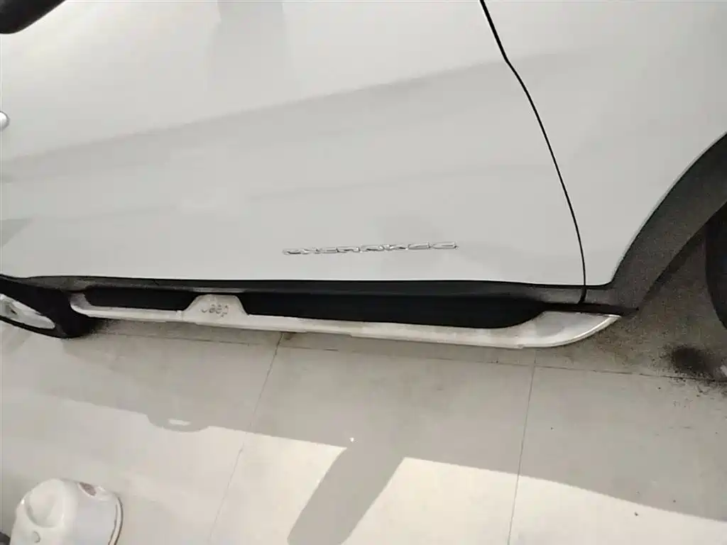 Jeep Cherokee 2019 — фото 20