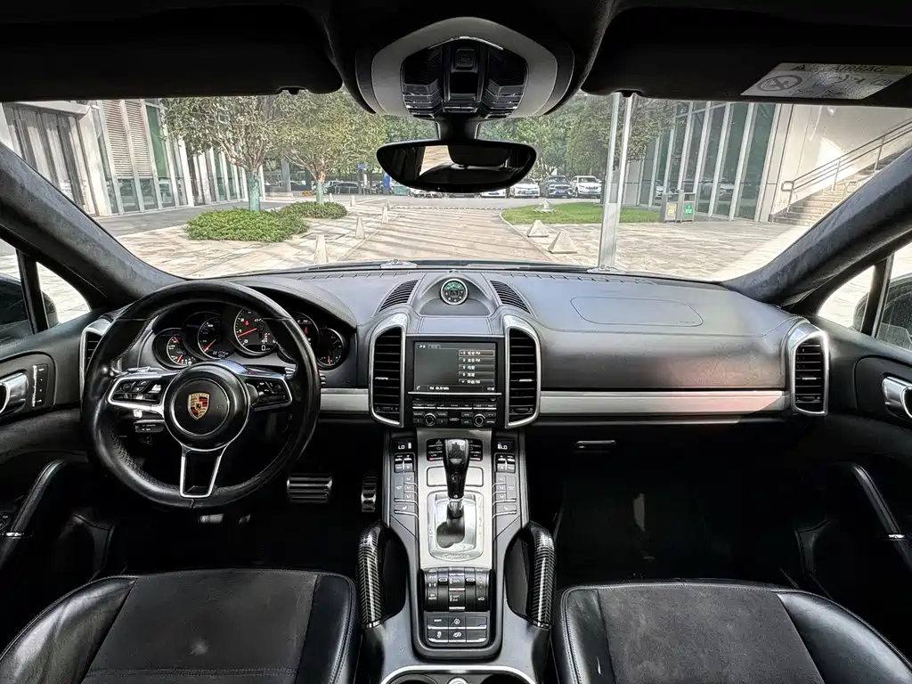 Porsche Cayenne 2015 — фото 5