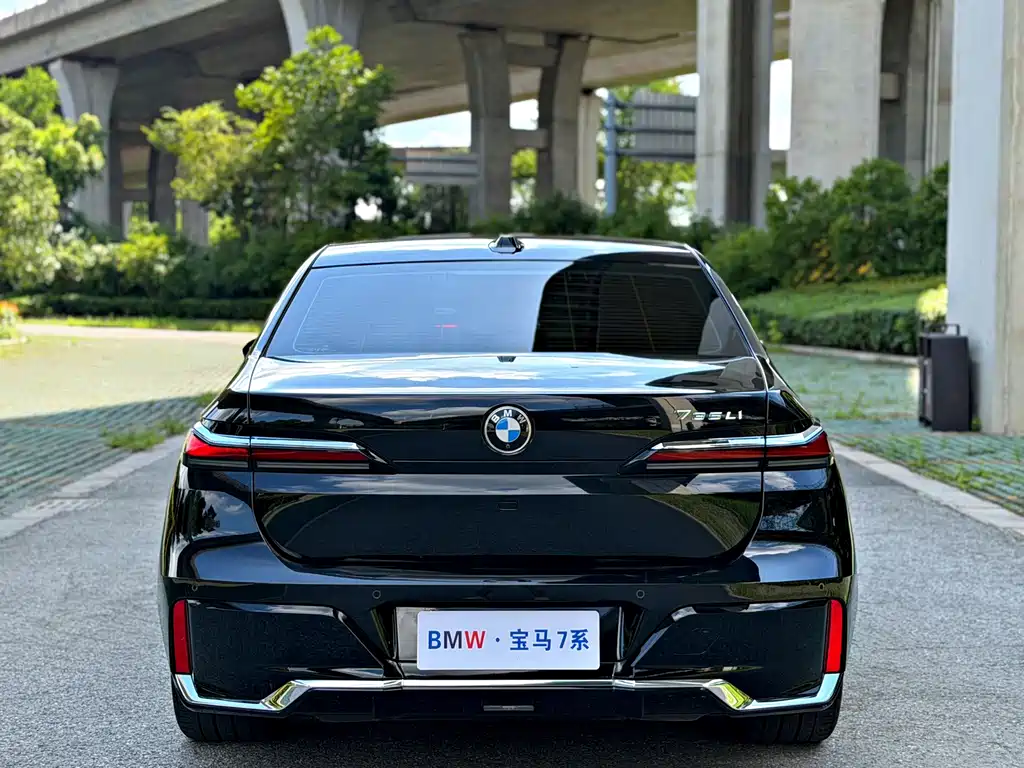 BMW 7 Series 2025 — фото 20