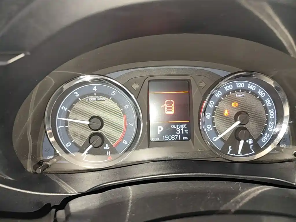Toyota Corolla 2015 — фото 12
