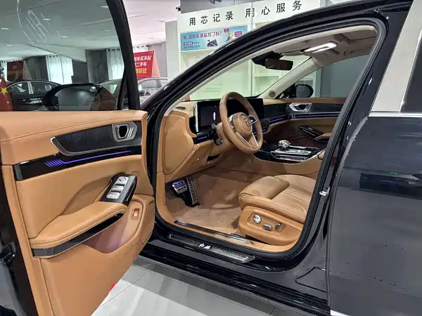 Hongqi H9 2025