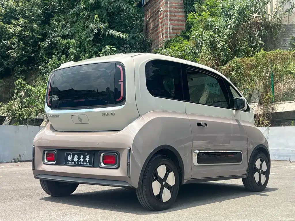Baojun Kiwi EV 2023 — фото 9