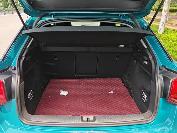 Audi Q2L 2019