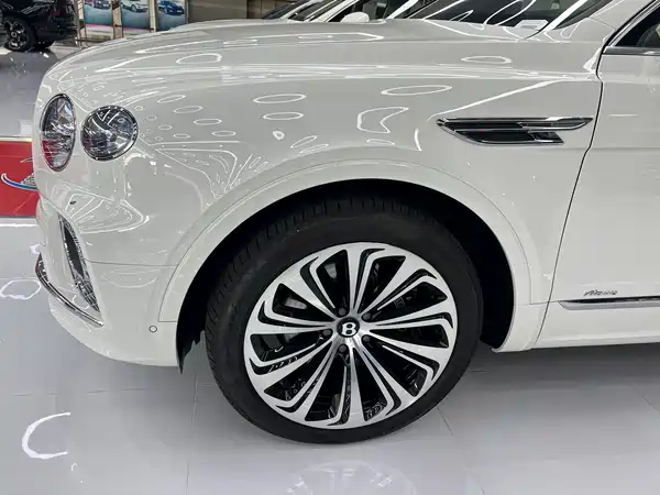 Bentley Bentayga 2024
