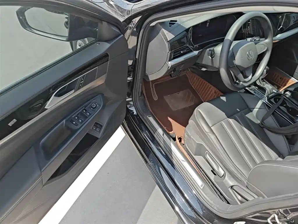 Volkswagen Passat PHEV 2022 — фото 16