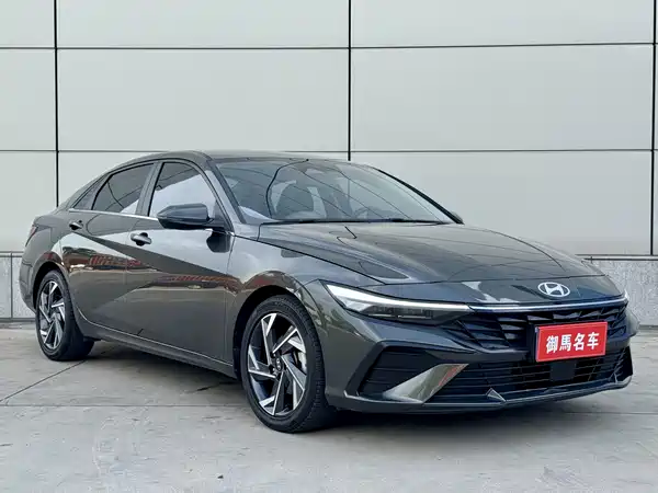Hyundai Elantra 2023