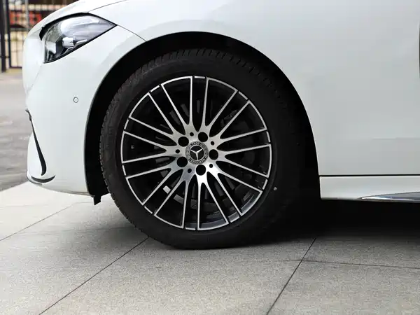 Mercedes-Benz C-Class 2023